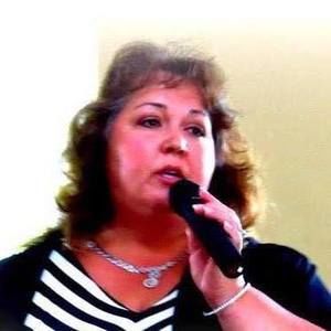 Meet your Posher, Lora